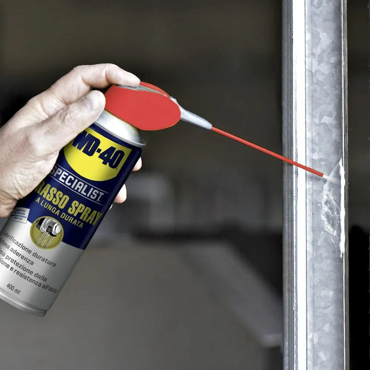WD-40 Specilist Limpezar Moto 5L com oferta de massa consistente 150gr
